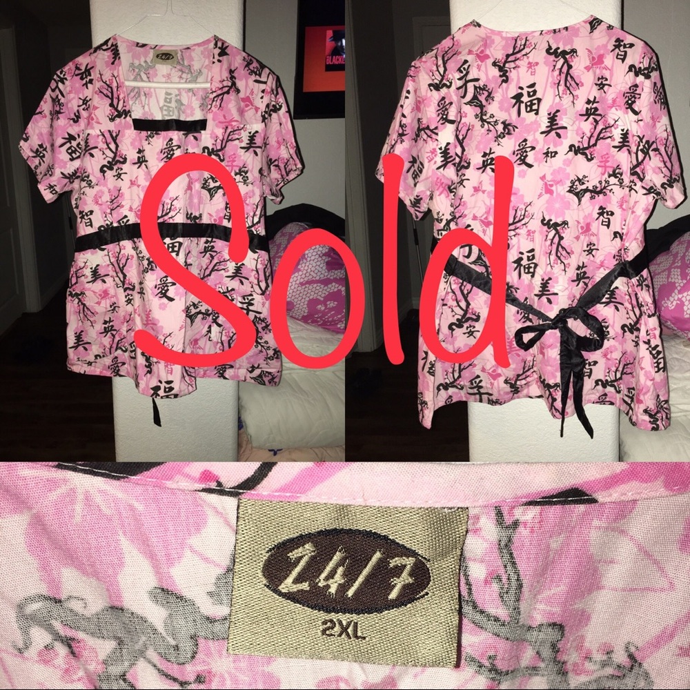 Women’s plus size scrubs top